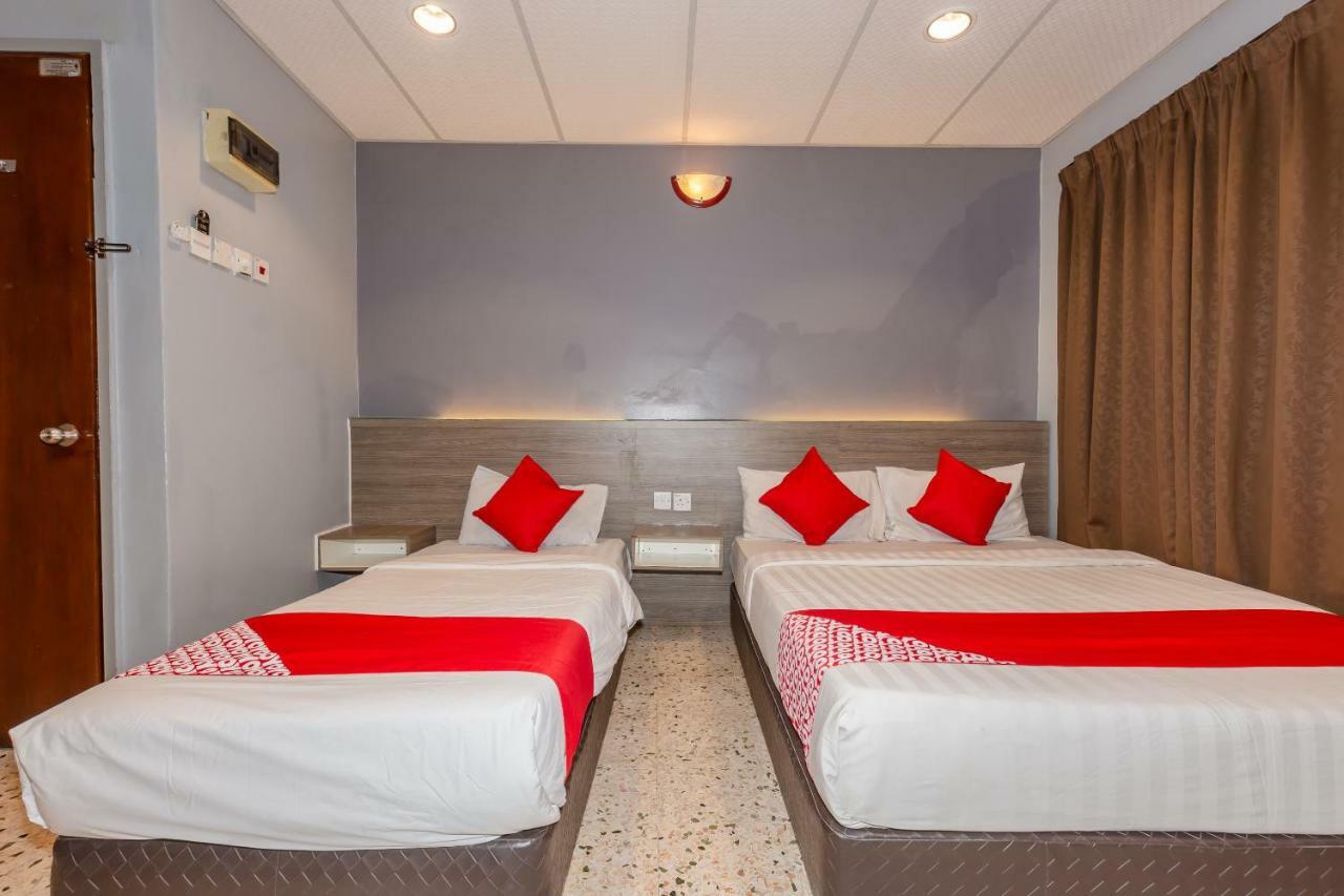 Oyo 1088 Yellow Mansion Banda Kaba Hotel Malacca Luaran gambar